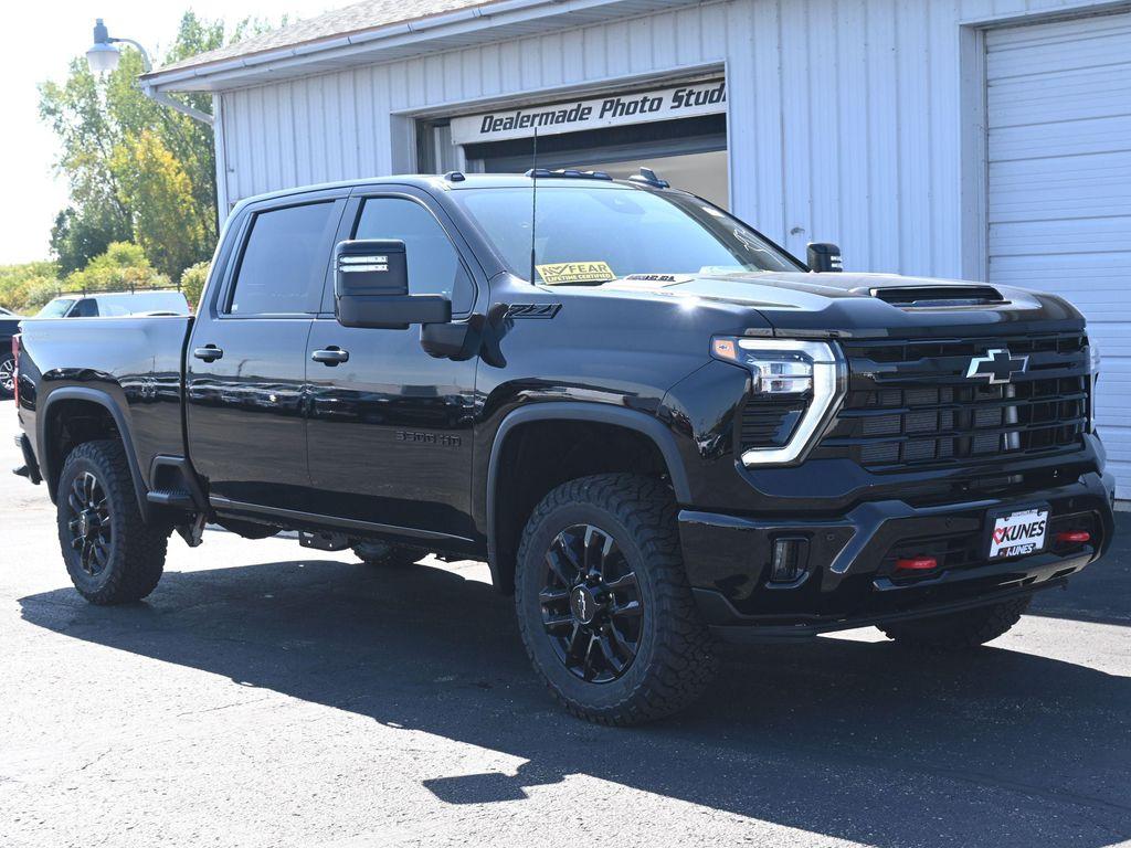 new 2025 Chevrolet Silverado 3500 car, priced at $64,422