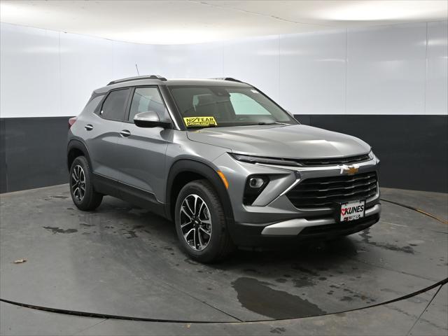 new 2025 Chevrolet TrailBlazer car, priced at $23,128