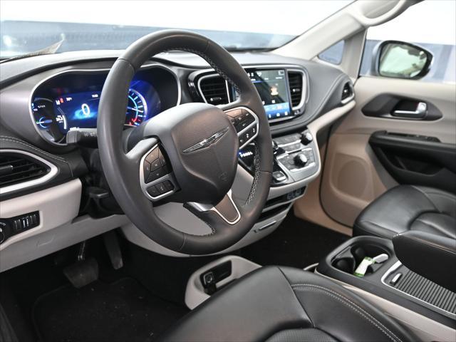used 2023 Chrysler Pacifica Hybrid car, priced at $24,395