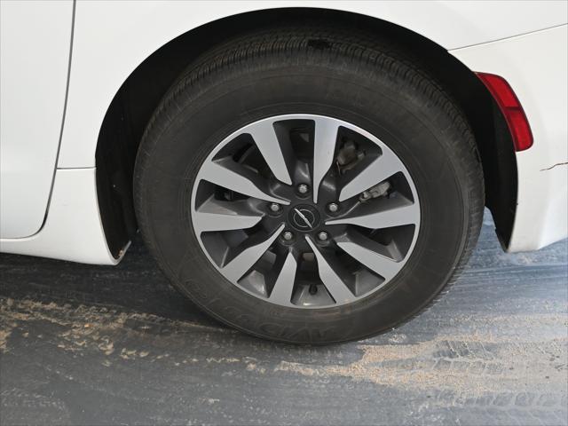 used 2023 Chrysler Pacifica Hybrid car, priced at $24,395