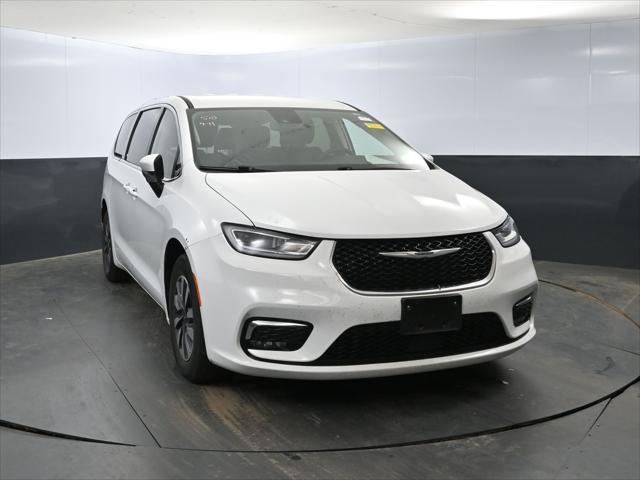 used 2023 Chrysler Pacifica Hybrid car, priced at $24,395