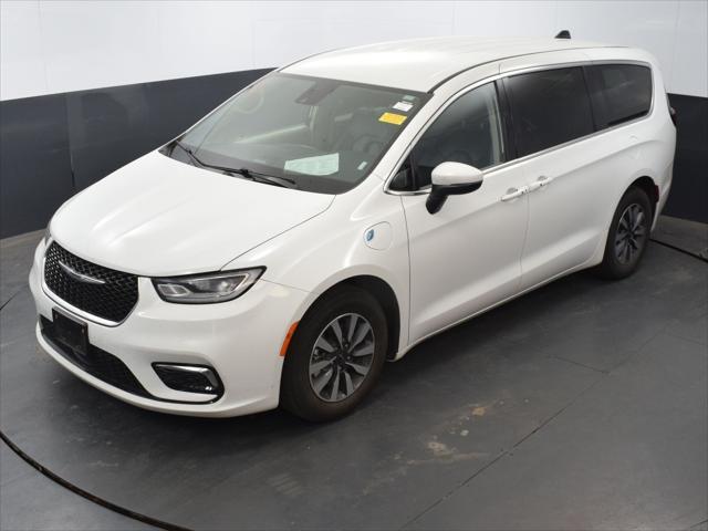 used 2023 Chrysler Pacifica Hybrid car, priced at $24,949
