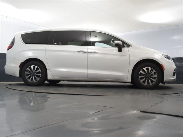 used 2023 Chrysler Pacifica Hybrid car, priced at $24,949