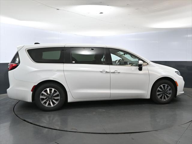 used 2023 Chrysler Pacifica Hybrid car, priced at $24,949