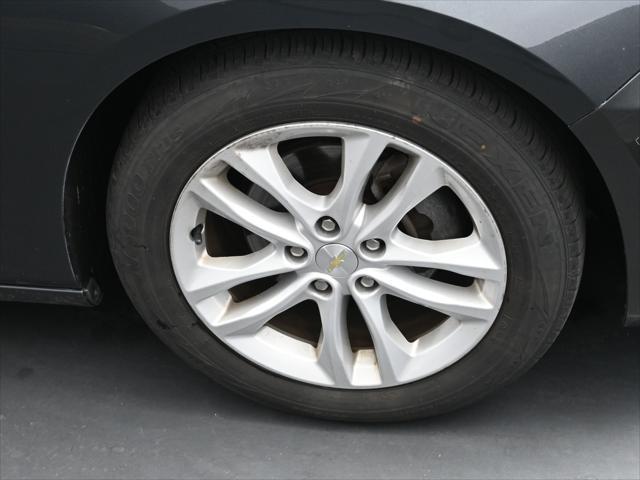 used 2018 Chevrolet Malibu car, priced at $9,401