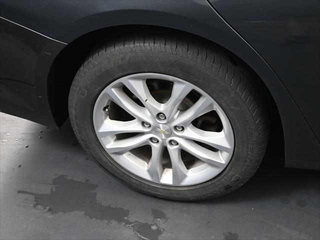 used 2018 Chevrolet Malibu car, priced at $9,401