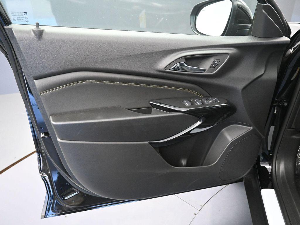 new 2025 Chevrolet Trax car, priced at $23,804