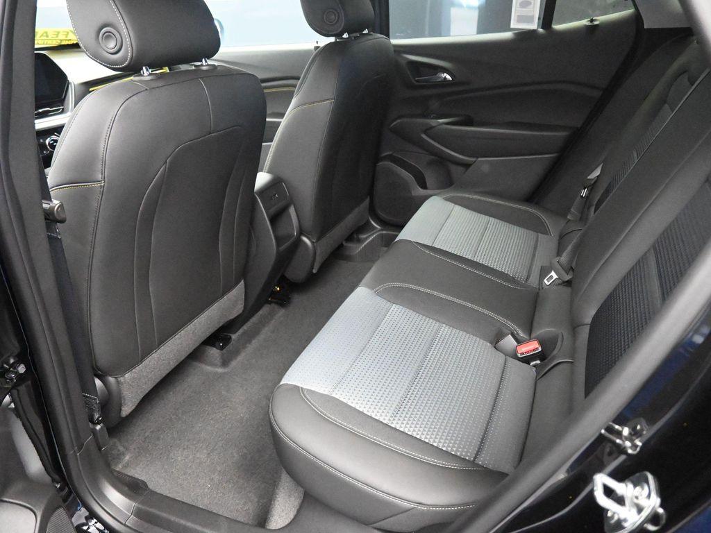new 2025 Chevrolet Trax car, priced at $23,804