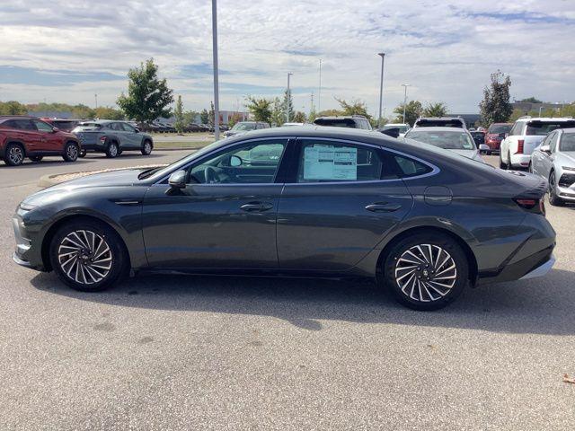 new 2026 Hyundai Sonata Hybrid car, priced at $34,095