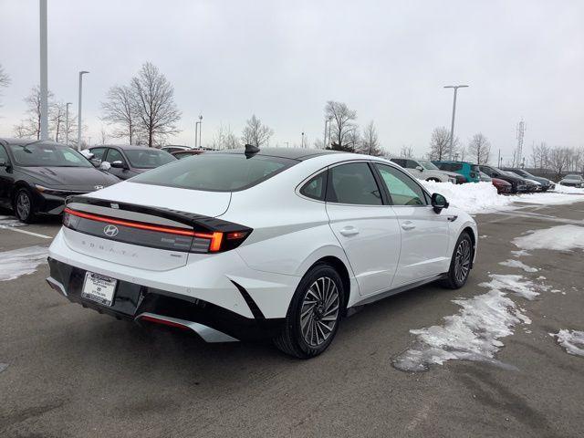 new 2025 Hyundai Sonata Hybrid car, priced at $39,630