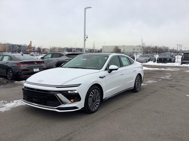 new 2025 Hyundai Sonata Hybrid car, priced at $39,630