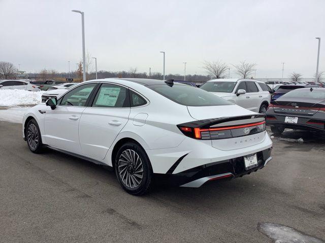 new 2025 Hyundai Sonata Hybrid car, priced at $39,630