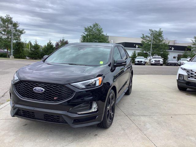 used 2023 Ford Edge car, priced at $32,658