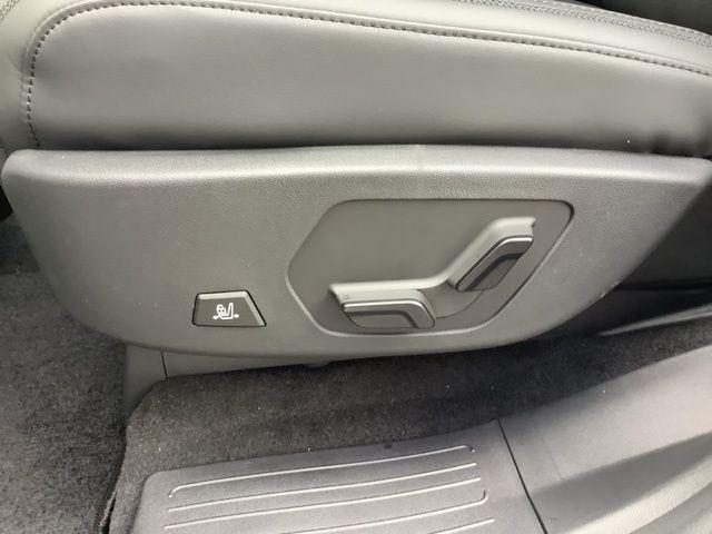 new 2025 Hyundai Santa Fe car, priced at $51,985