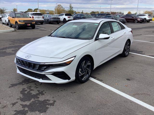 new 2025 Hyundai Elantra car, priced at $28,660