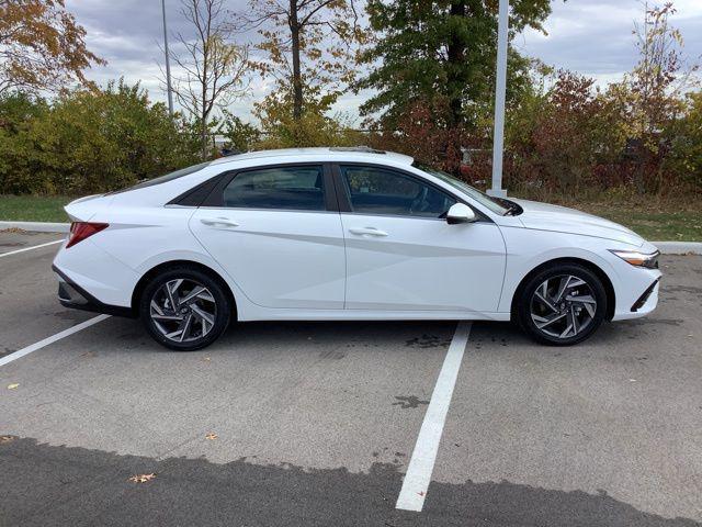 new 2025 Hyundai Elantra car, priced at $28,660