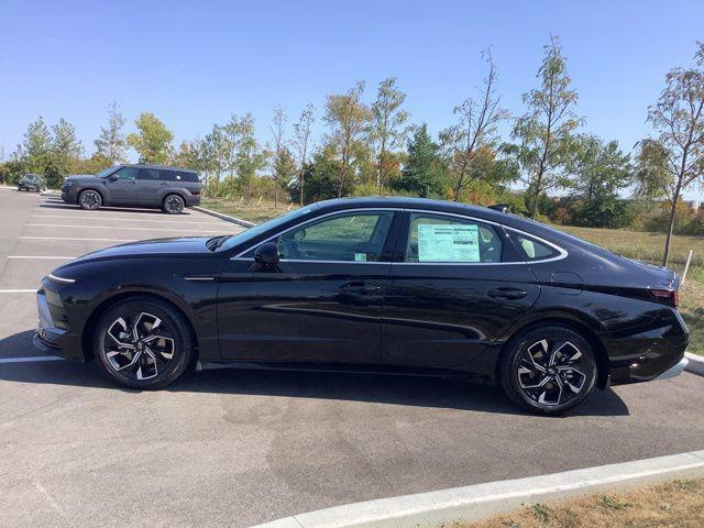 new 2025 Hyundai Sonata car, priced at $30,940