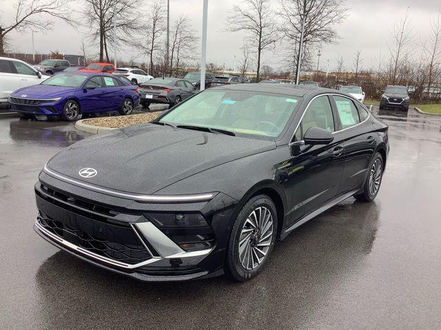 new 2025 Hyundai Sonata Hybrid car, priced at $39,160