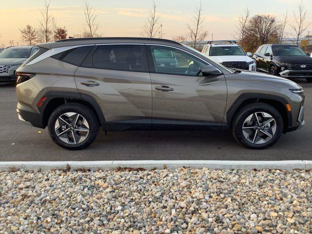 new 2025 Hyundai Tucson Hybrid car, priced at $37,995