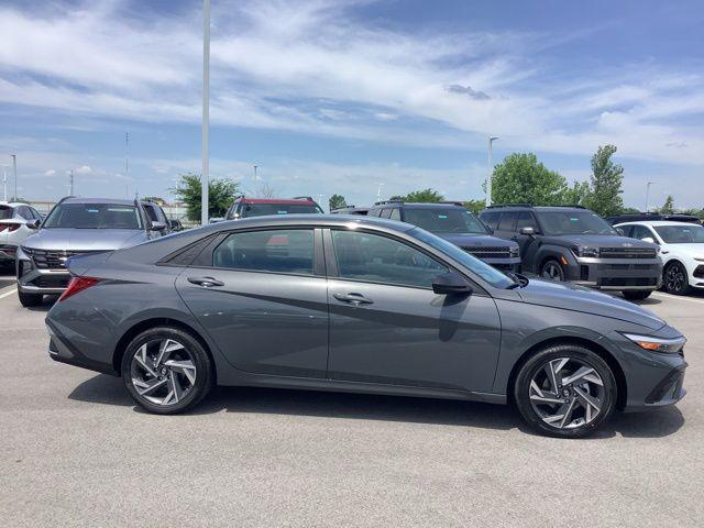new 2025 Hyundai Elantra car, priced at $29,060