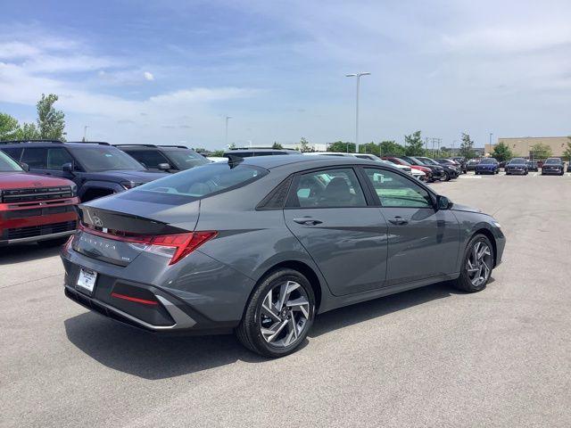 new 2025 Hyundai Elantra car, priced at $29,060
