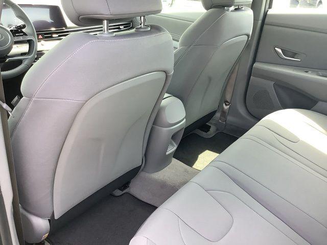 new 2025 Hyundai Elantra car, priced at $29,060