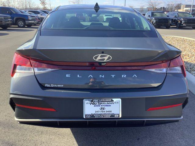 used 2022 Hyundai Santa Fe car, priced at $23,988