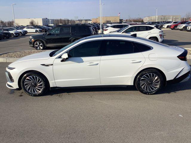 new 2025 Hyundai Sonata Hybrid car, priced at $39,850
