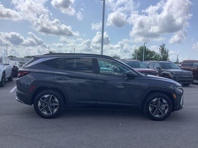 new 2025 Hyundai Tucson car, priced at $33,295
