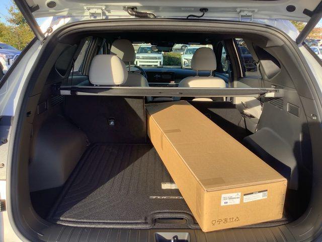 new 2026 Hyundai TUCSON Hybrid car, priced at $44,620