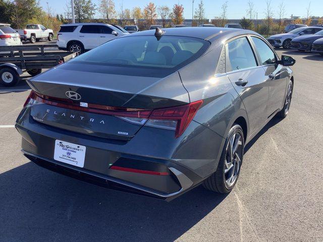 new 2025 Hyundai Elantra car, priced at $31,165