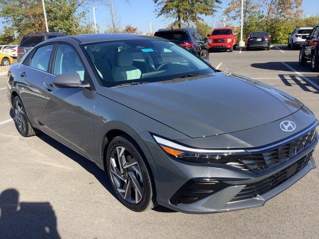 new 2025 Hyundai Elantra car, priced at $31,165