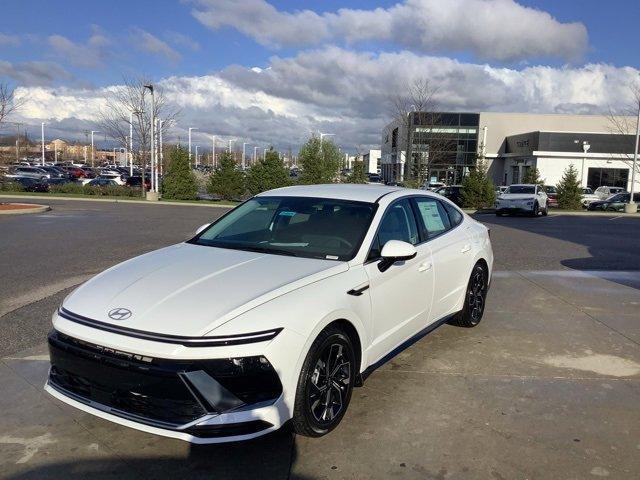 new 2024 Hyundai Sonata car, priced at $31,175