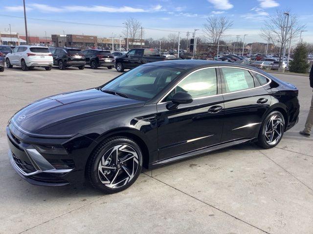 new 2024 Hyundai Sonata car, priced at $31,665