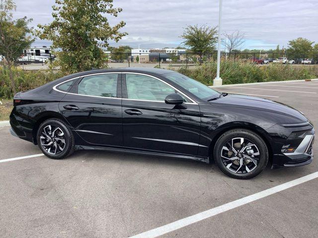 new 2025 Hyundai Sonata car, priced at $30,940