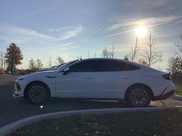 new 2025 Hyundai Sonata Hybrid car, priced at $39,405