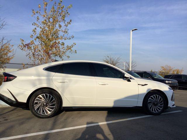 new 2025 Hyundai Sonata Hybrid car, priced at $39,405