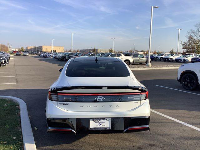 new 2025 Hyundai Sonata Hybrid car, priced at $39,405