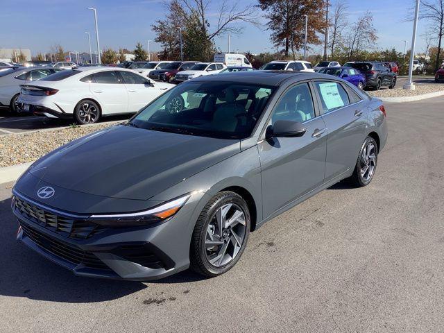 new 2025 Hyundai Elantra car, priced at $28,090