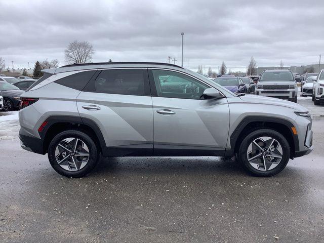 new 2025 Hyundai Tucson car, priced at $34,100