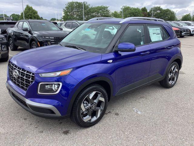 new 2025 Hyundai Venue car, priced at $25,550