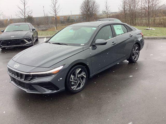 new 2025 Hyundai Elantra car, priced at $27,275