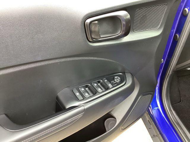 used 2022 Hyundai Venue car, priced at $19,988