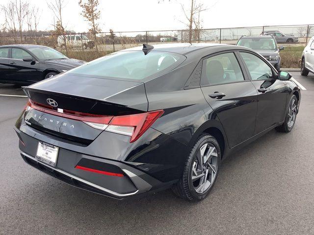 new 2025 Hyundai Elantra car, priced at $24,665