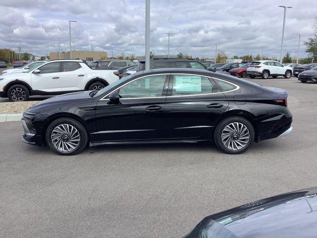 new 2025 Hyundai Sonata Hybrid car, priced at $39,260