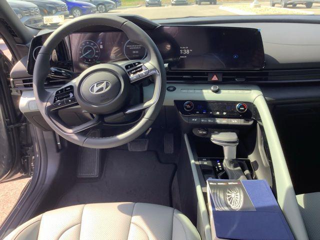 new 2025 Hyundai Elantra car, priced at $31,585