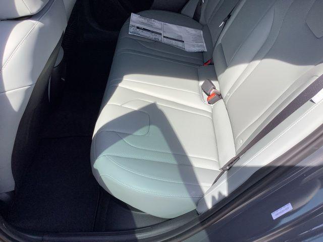 new 2025 Hyundai Elantra car, priced at $31,585
