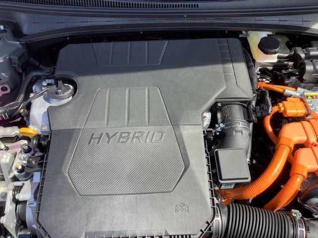 new 2025 Hyundai Elantra car, priced at $31,585