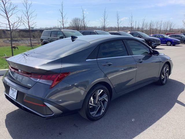 new 2025 Hyundai Elantra car, priced at $31,585