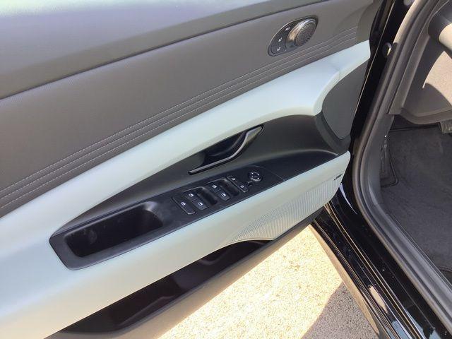 new 2025 Hyundai Elantra car, priced at $31,585
